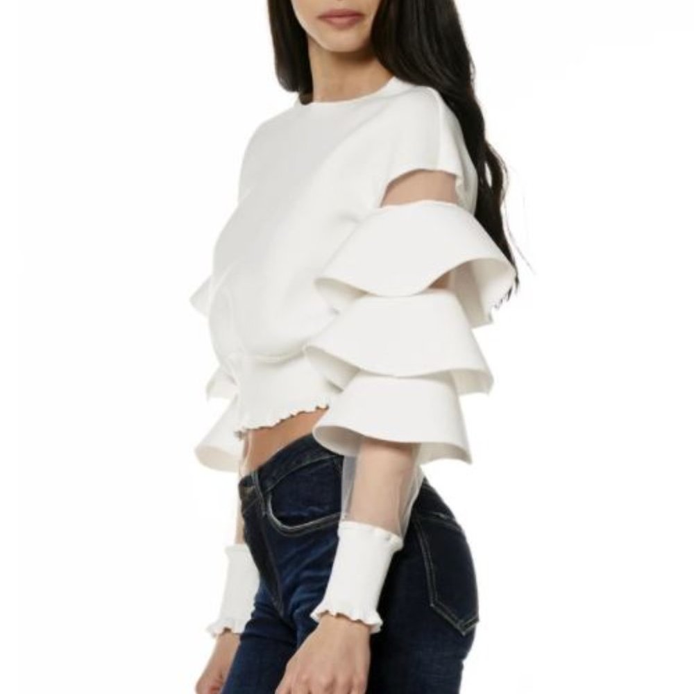 Gracia Ruffled Sleeved Top